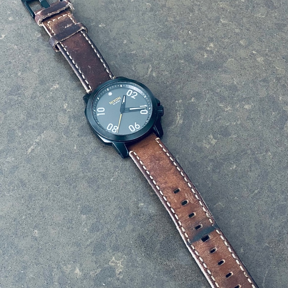 Watch - Picture 3 of 3
